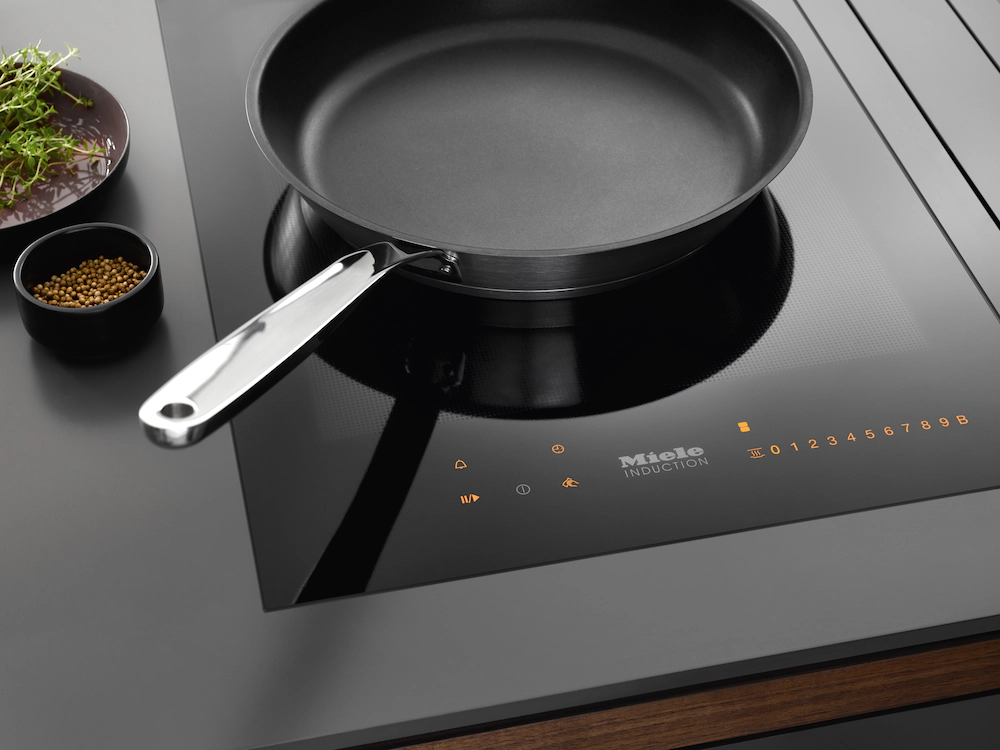 Bild von MIELE KMBP 2800-2 Fiskars "All Steel" Bratpfanne (28 cm) 